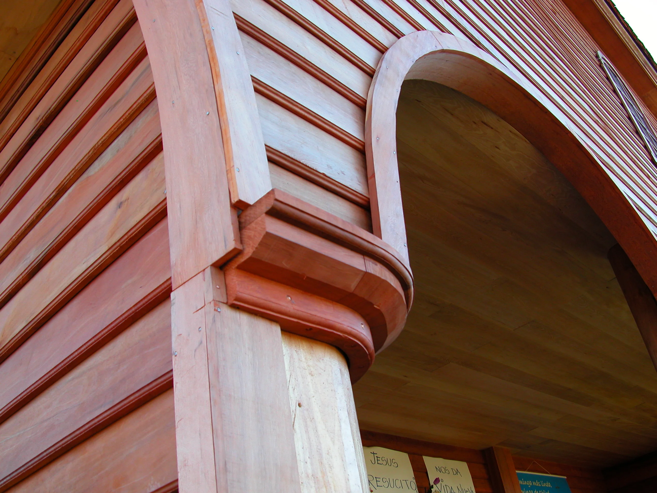 Restauración patrimonial Iglesia de Colo · Constructora Patrimonial Chiloé